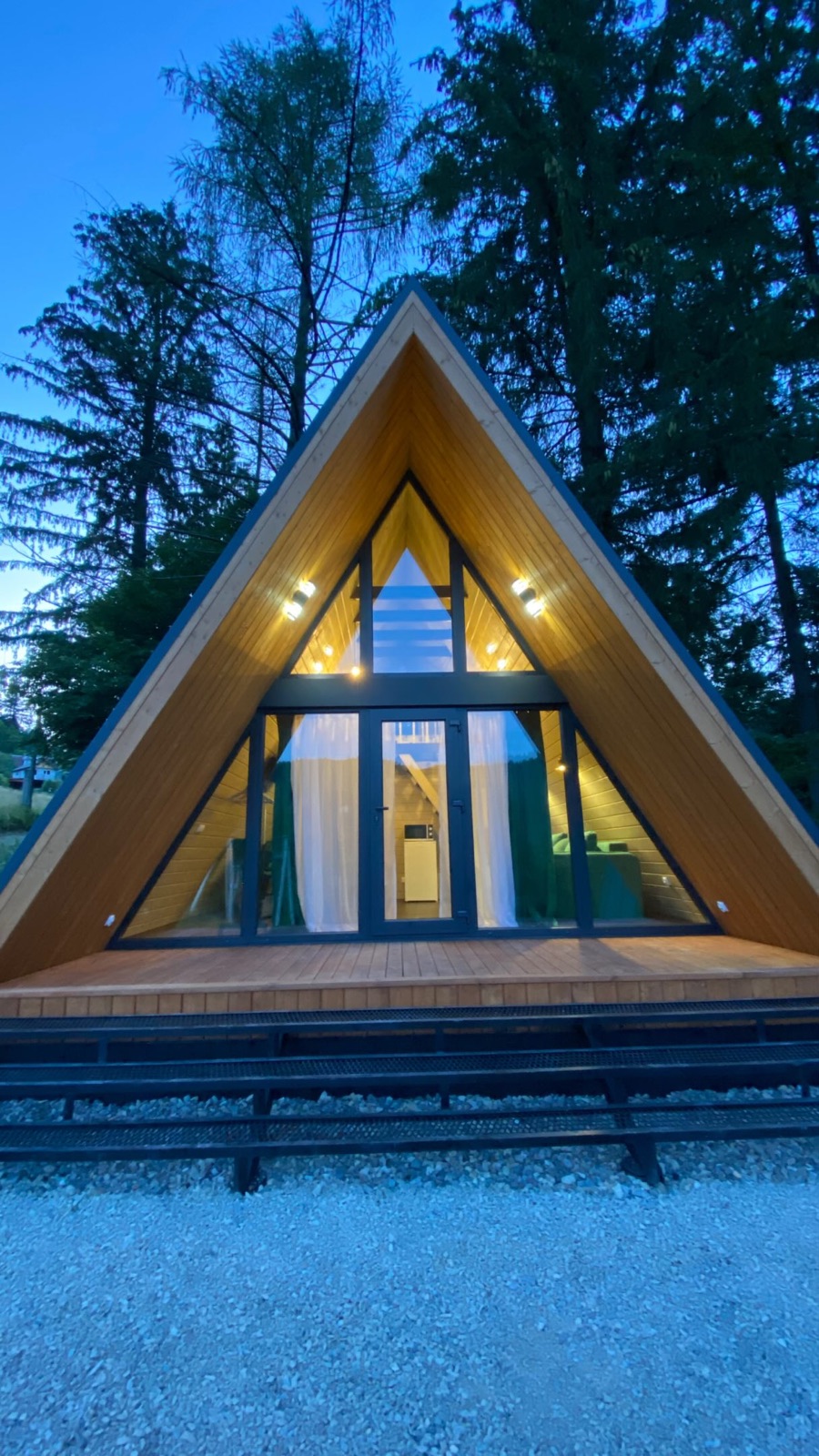 A-frame у сутінках